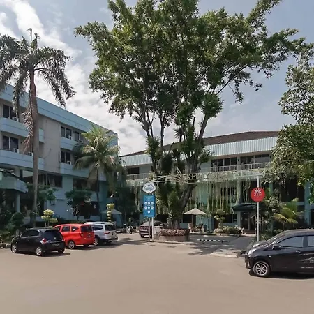 RedDoorz near Kebayoran Baru Blok S-3